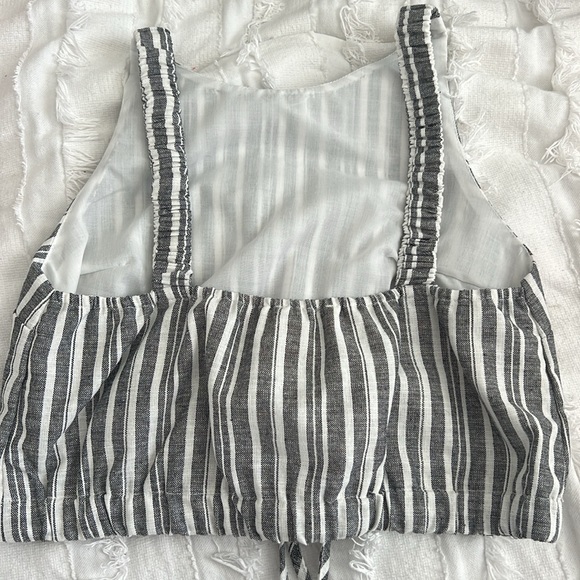 Cute striped top - Picture 2 of 2